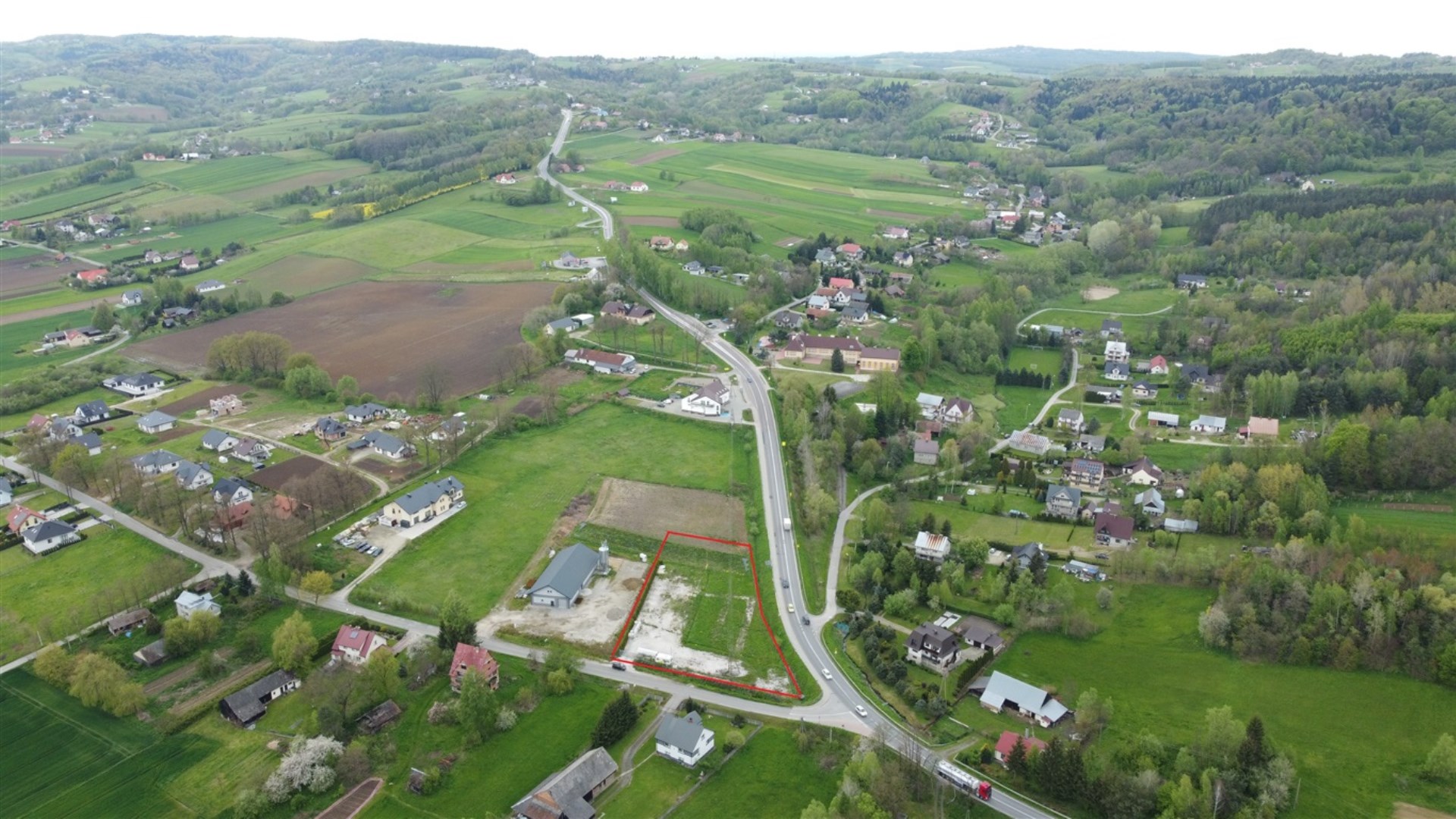 DZIAŁKA  INWEST, STACJA PALIW, MARKET-Zabłędza